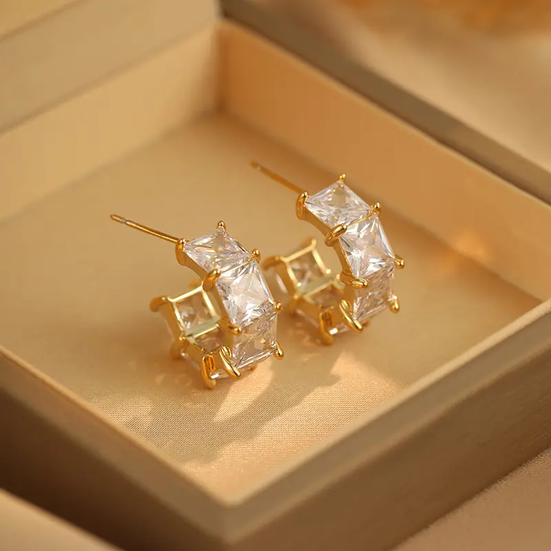 S925 silver C-shaped diamond-studded round earrings, stylish and unique, niche light luxury exquisite earrings for women