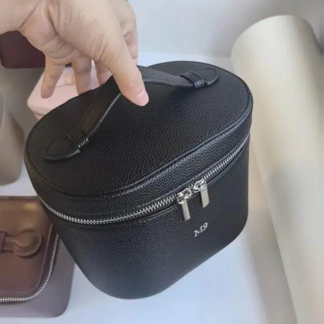 M9 Vanity Bag Leather