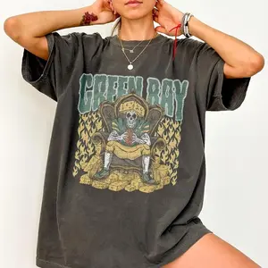 Men's Classic Graphic Unisex Casual T-Shirt - Green Bay Football Skull Vintage Cotton Top, Round Neck, Baggy Oversized Loose Fit, Streetwear Style, Comfortable Clothes, Ideal Gift for Football Game Day Fans