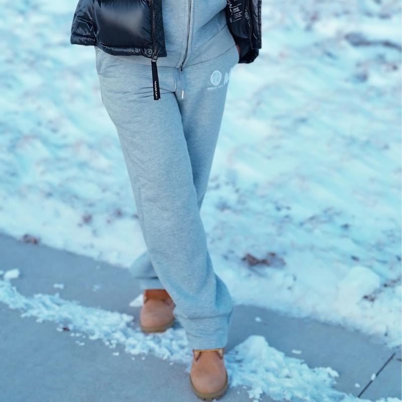 Essential Sweatpants Gray - Comfortable Casual Wear for Everyday Use 500 GSM, Deep pockets, straight leg  loose fit