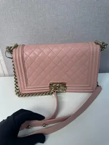Pre-owned CHANEL leather Crossbody Bags Boy Medium Quilted Caviar Blush Pink Handbag with Light Gold Hardware[BF 123z] KY02521