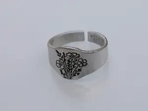 Poppy Bouquet Signet Ring