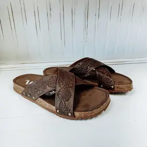 Jaycee Tooled Sandal - Brown