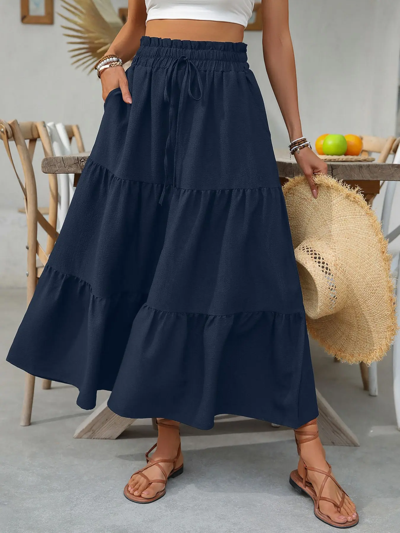 Autumn Women's High-Waisted Skirt, Flowy Pleated Chic Long Skirt with Pockets, Casual Daily Wear, Elastic Waist, Fitted, All Seasons