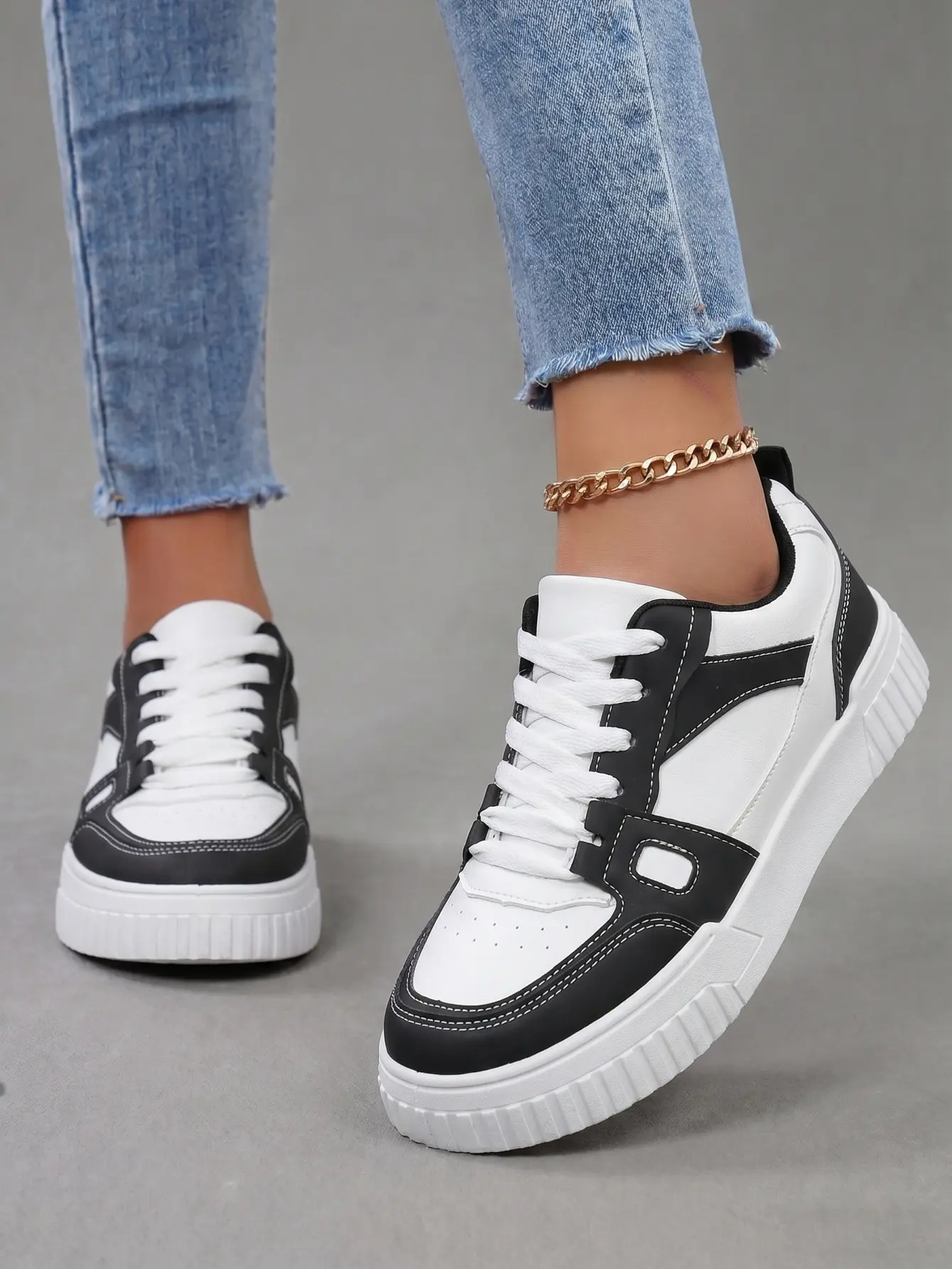 Women's Platform Sneakers, Retro Black and White Faux Leather Low Top Streetwear Shoes, Cushioned Non-Slip Sole, Affordable Fashion, All Day Sneakers, Platform Training Sneakers