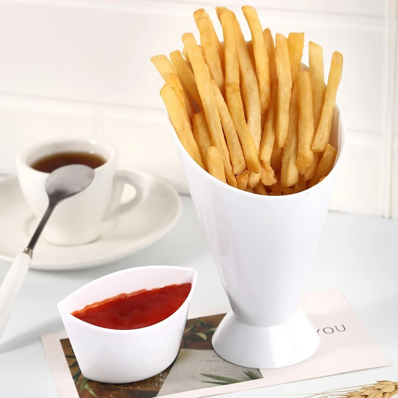 Eco-Friendly Modern Child's White Plastic Striped Tableware Single Set - 2-Piece Bowl and Cup for Kitchen Use