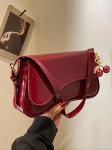 26 Spring/Summer Women's Saddle Bag,Daily Shoulder Bag and Crossbody Bag,Classic Shoulder Bag, Elegant Magnetic Sealed Saddle Bag, Suitable for Daily Use,Party Attendance,Mother's Day gift