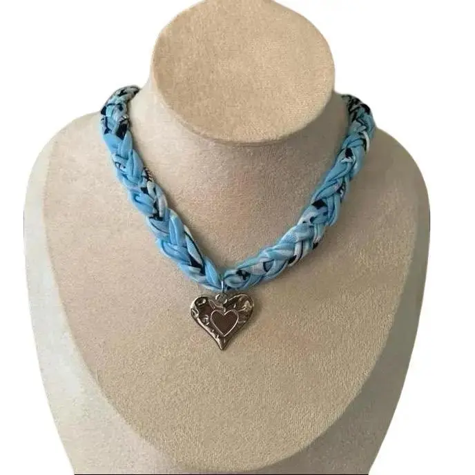 Bandana Necklace with charm - collar de bandana con colgante