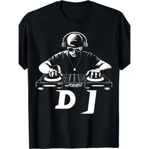 [Everyday Comfort] Men's DJ Mix Master Graphic T-Shirt - Black Cotton Blend, Breathable, Short Sleeve, Round Neck, Casual Streetwear with Vinyl Record Design, Dj Themed Apparel|Bold Dj Print|Durable Fabric good graphic tees