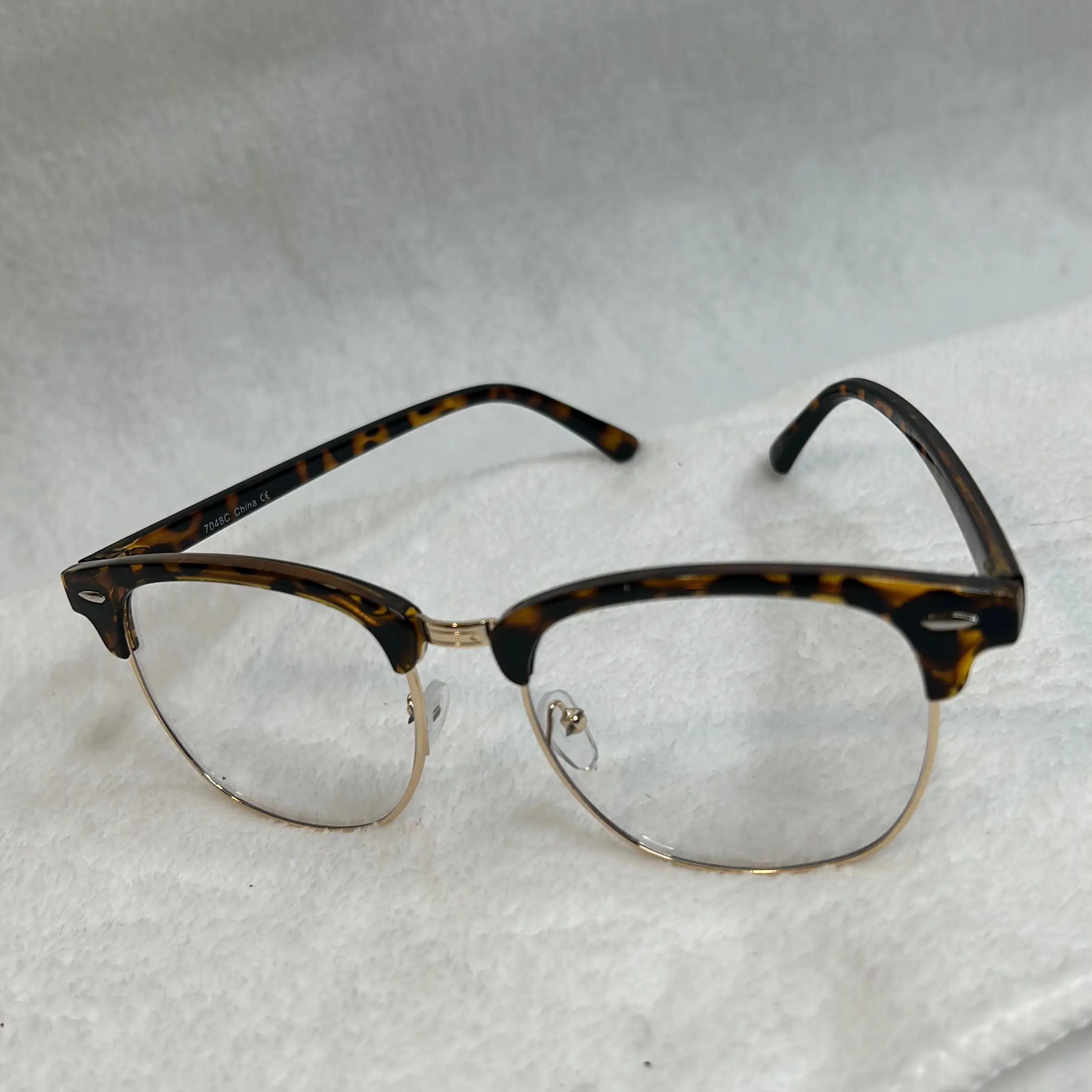 Good guys with clear lens and stylish frames. Perfect for school or out on night in town.