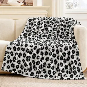 Black and White Minimalist Leopard Print Fuzzy Plush Throw Blanket, 1 Count Cozy Lightweight All-Season Blanket, Warm Nap Blanket for Couch Sofa Bedroom Living Room, Modern Home Decor Throw