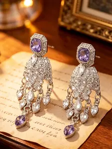1 pair of amethyst tassel retro earrings, featuring square amethyst as the main stone and a dangling water drop diamond chain, suitable for daily wear, vacation dates, and other occasions. It is also a surprising and exquisite small gift.
