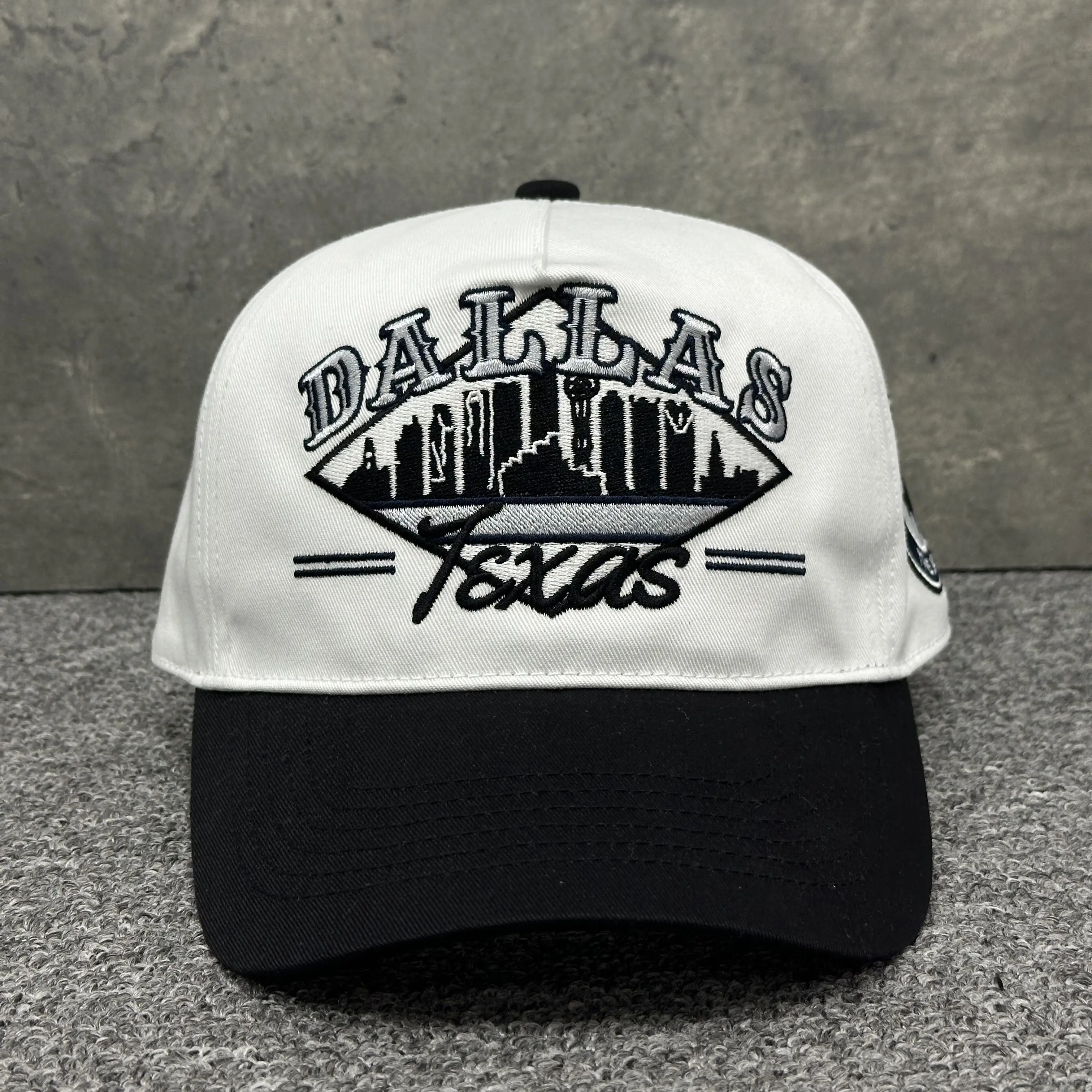 Dallas Texas Embroidered Snapback Hat Black White Trucker Cap Vintage Skyline City Design Adjustable Mesh Baseball Hat for Men Women