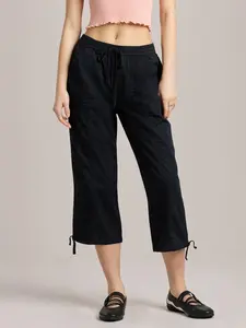 Cherianne Solid Crop Pant