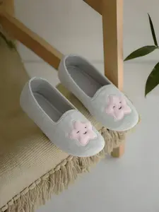 Cute Star Decor Slippers, Tpr Sole, Lightweight Flat Home Shoes, Soft Non-Slip Bedroom Slippers, Comfortable Indoor Footwear