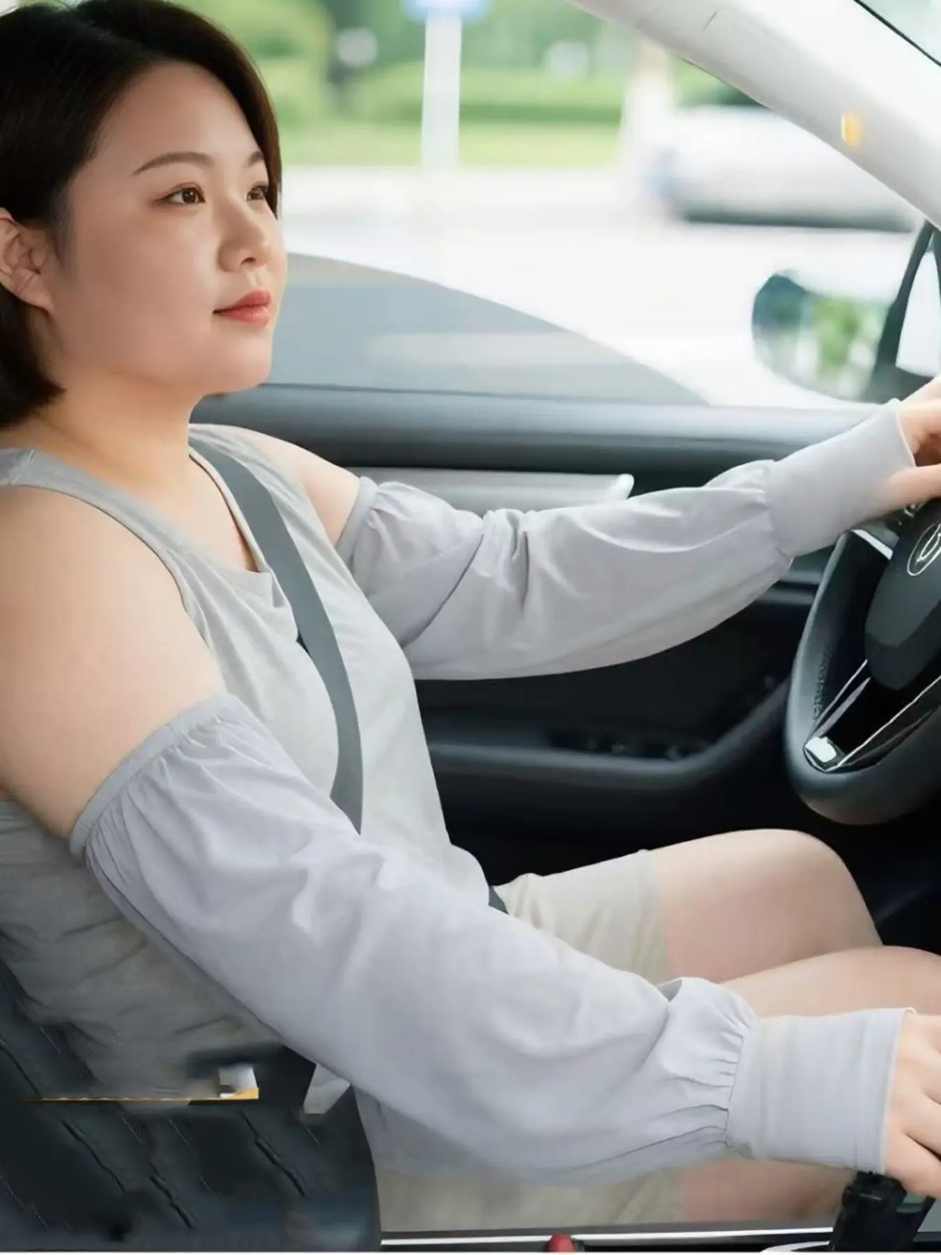 Ice Silk Sleeve Covers, Large Size Loose Fit Cooling Sports Sleeve Arm Guards, Breathable High Elasticity, Ideal for Driving, Cycling, Running, Outdoor Activities, Cooling Arm Sleeves