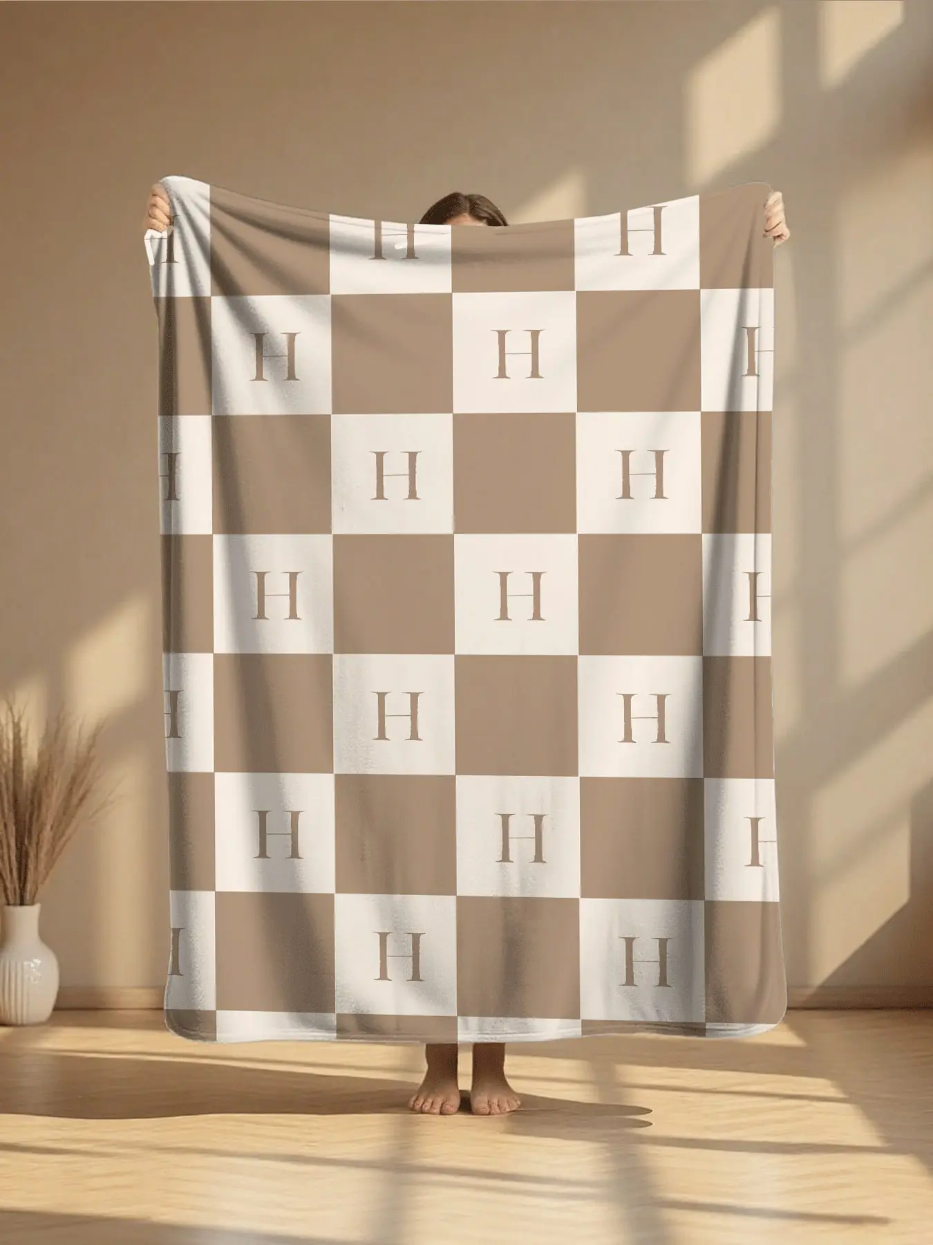 Luxury Checkerboard Pattern Flannel Blanket With Initial H Print, Soft Cozy Warm Fleece Throw For Sofa Bed Couch, Neutral Beige Cream Plaid Design