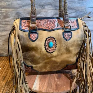 Speedy vintage with western style fringes