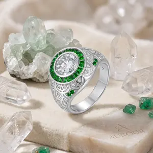 Italian vintage heavy-duty ring with emerald➕ Moissanite white diamond, vintage evening wear, European and American court style, exaggerated design, full of sophistication, the best gift for a friend