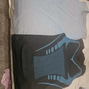 review image 0