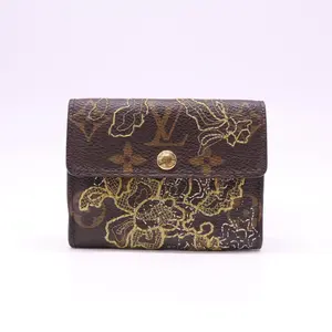 Pre-owned Louis Vuitton canvas Small Leather Goods Limited Edition Gold Monogram Dentelle Ludlow Wallet W22088