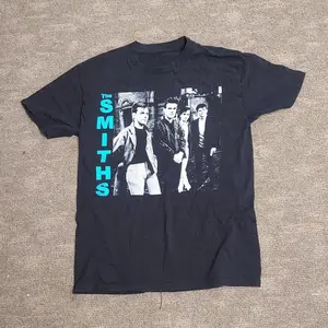 [Sale Up To 50%] The Smiths Band Tour Short Sleeve Black Classic Style Tshirt Reprint S-5Xl
