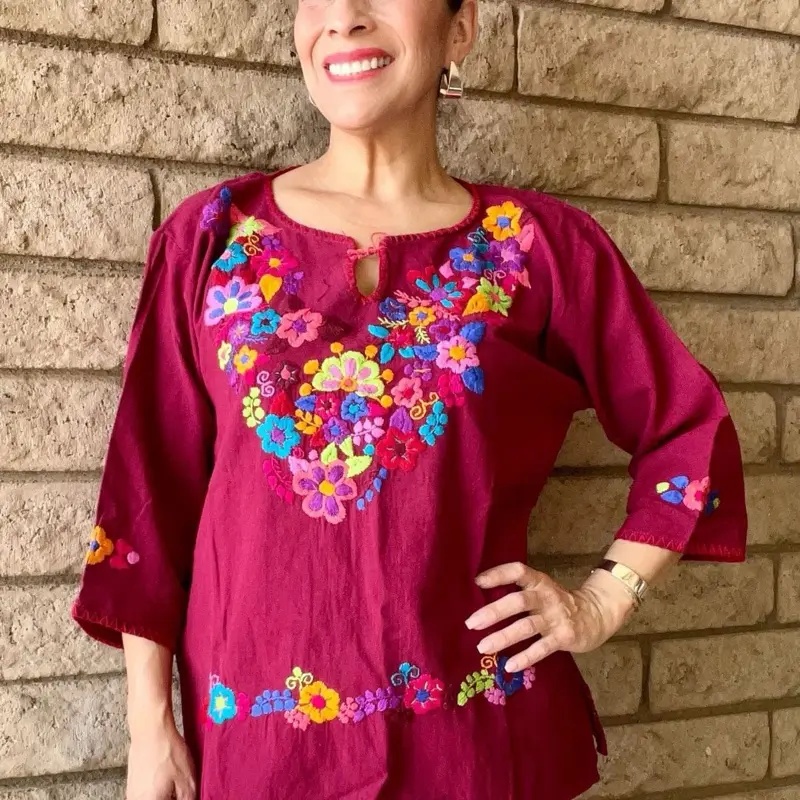 Paga Blusas de $35 - Hand Embroidery blouse made in Mexico color style uniqueness artesanalmente