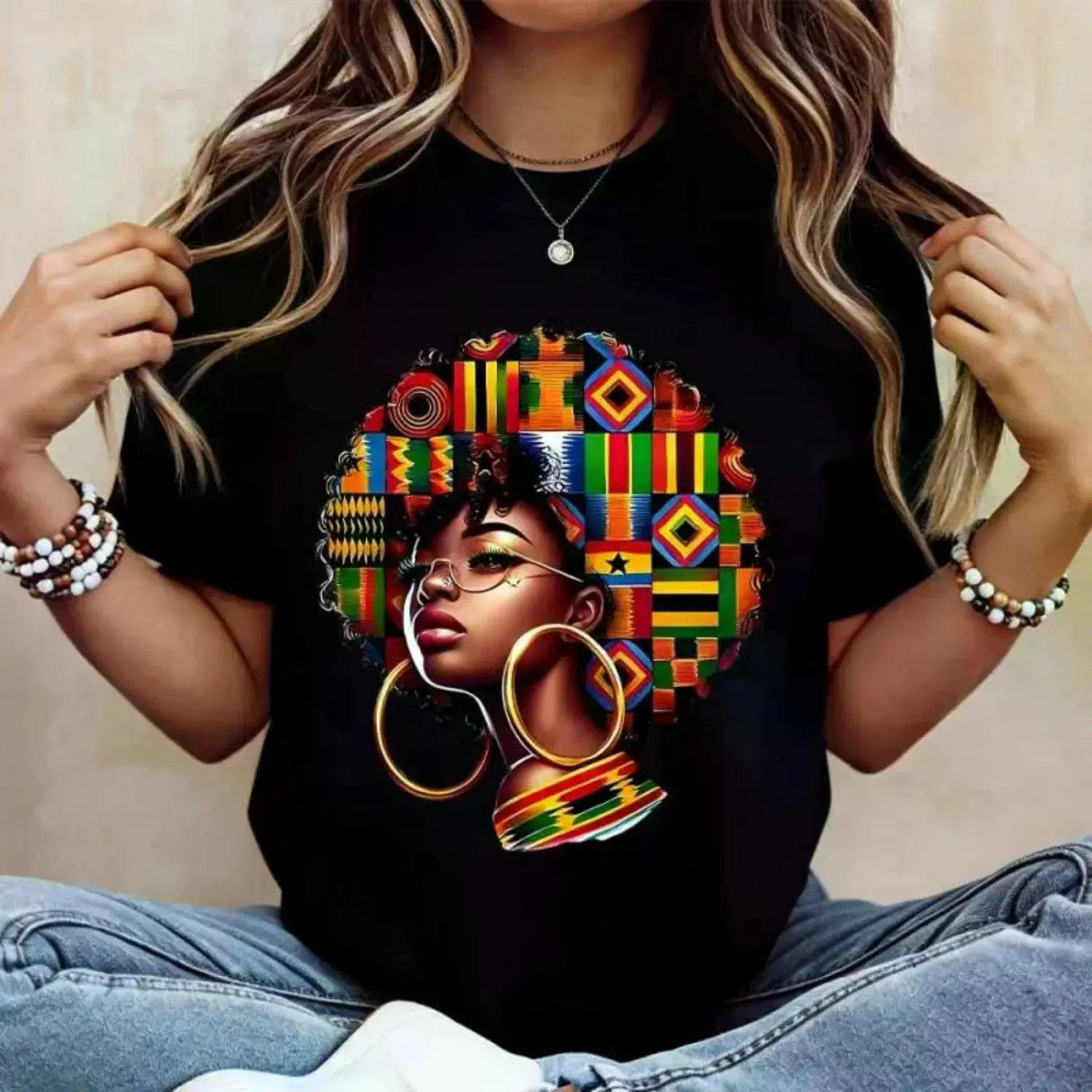 Women's Fashion White T-Shirt - African Print with Kente Pattern & Glasses, Casual Wear for Daily Outfits & Cultural Celebrations, African Art Graphic Tee, Stylish Everyday Top, Perfect Gift for Women