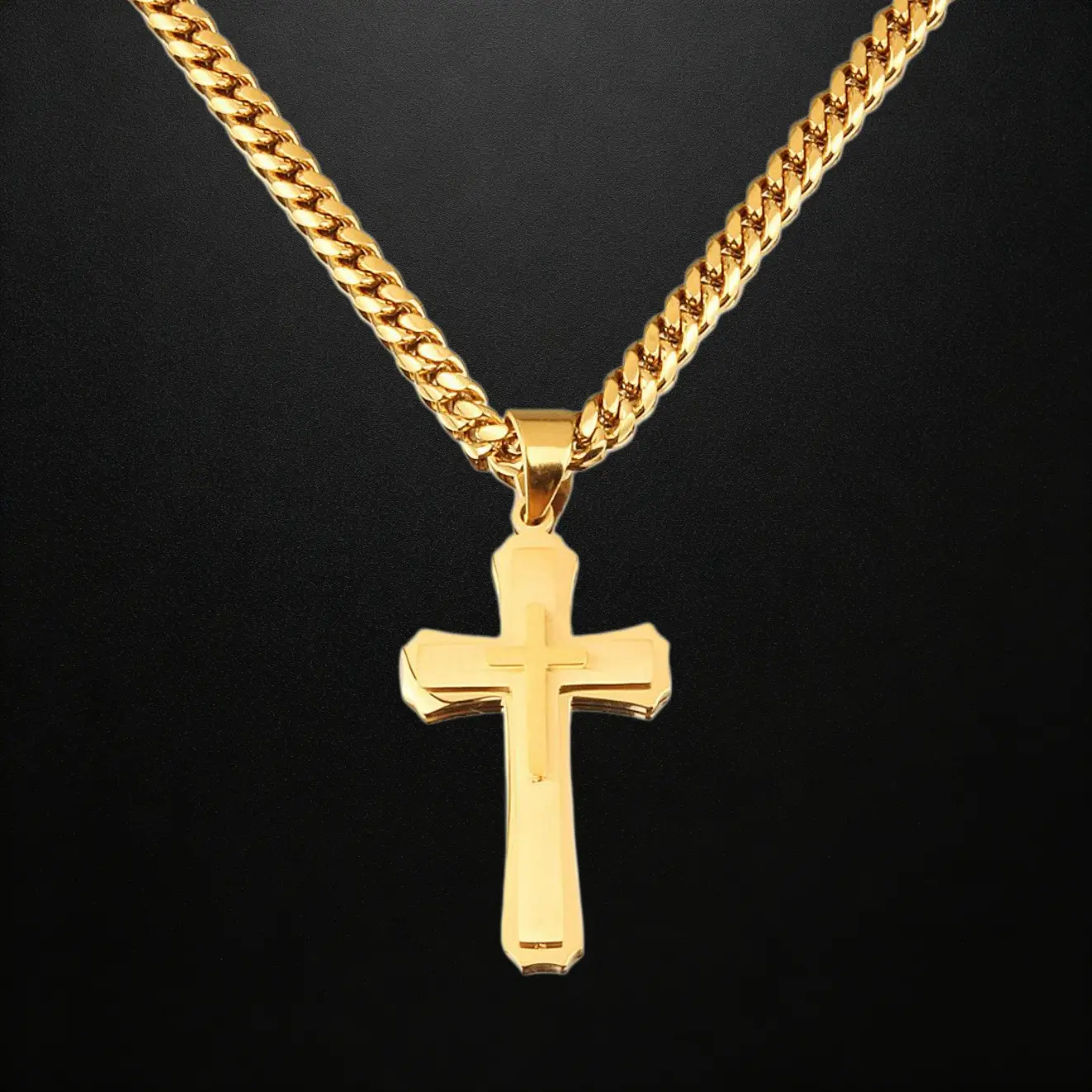 YC 18K Vacuum-Plated Cross Pendant Necklace,Ideal Personalized Birthday Gift, Suitable for Daily Wear