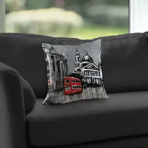 360 stand Contemporary 14x14 in. London Street with Red Bus Throw Pillow - Poly Twill Polyester Fabric, Urban Elegance Home Decor Accent for Textiles & Soft Furnishings