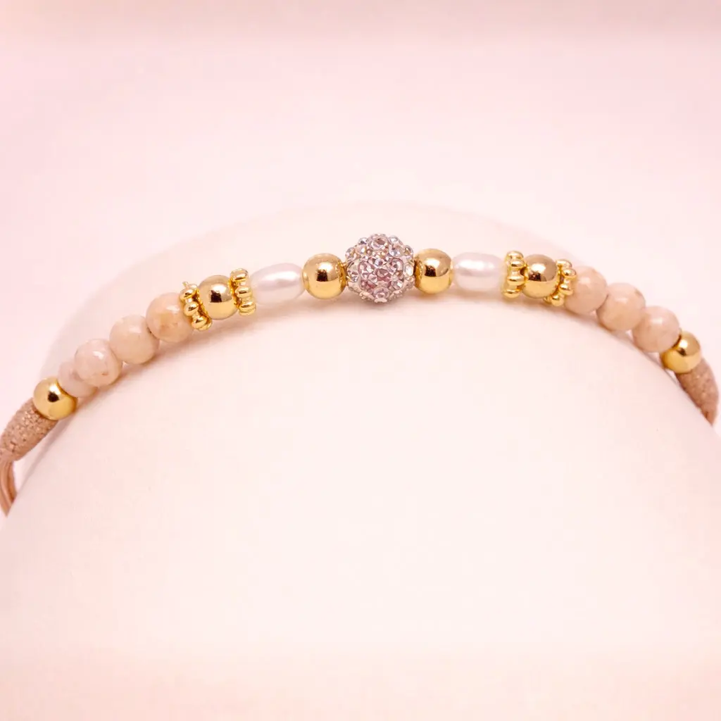 M&D Natural Stone River Stone Beige Bracelet
