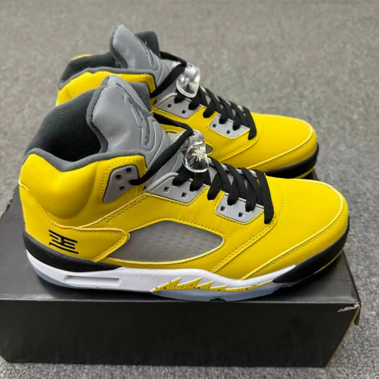 Vivid Yellow Grey Two Tone Leather High Top Kicks, Black Lace Jagged Side Decor Shock Absorbing Air Cushion Non-Slip Clear Outsole Couple Matching Daily Hip Hop Trainers