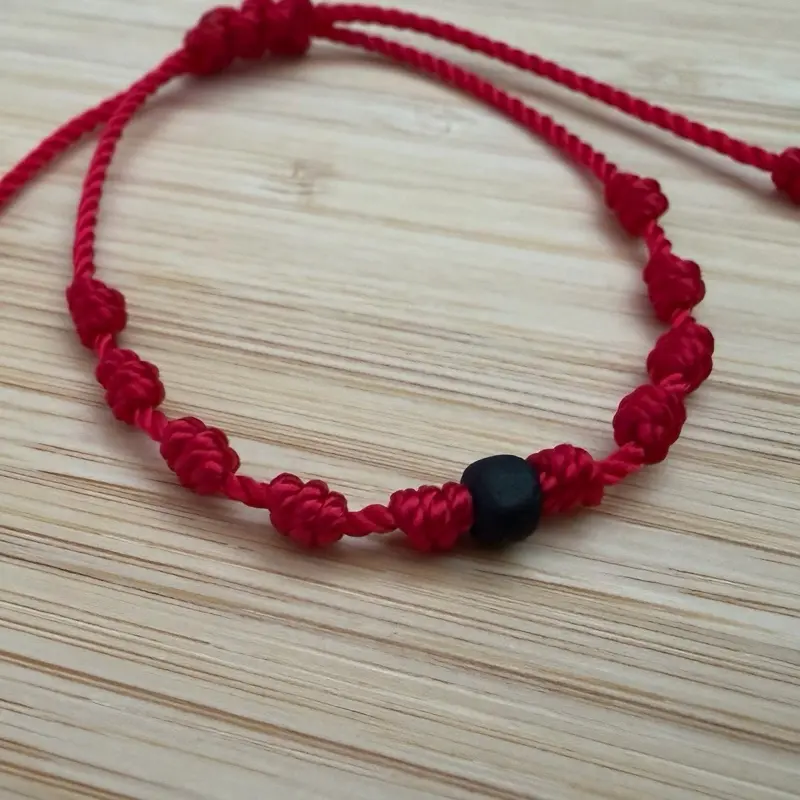 Small red unisex azabache bracelets