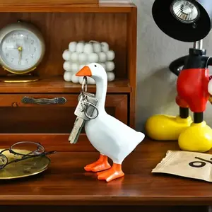 Creative Farmhouse Duck Iron Magnetic Statue Keychain, Resin Craft Home Entrance Door Decor, Unique Metal Art Decoration