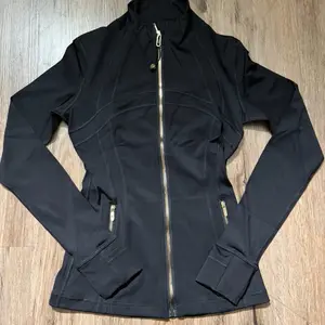 Women define jacket Fit