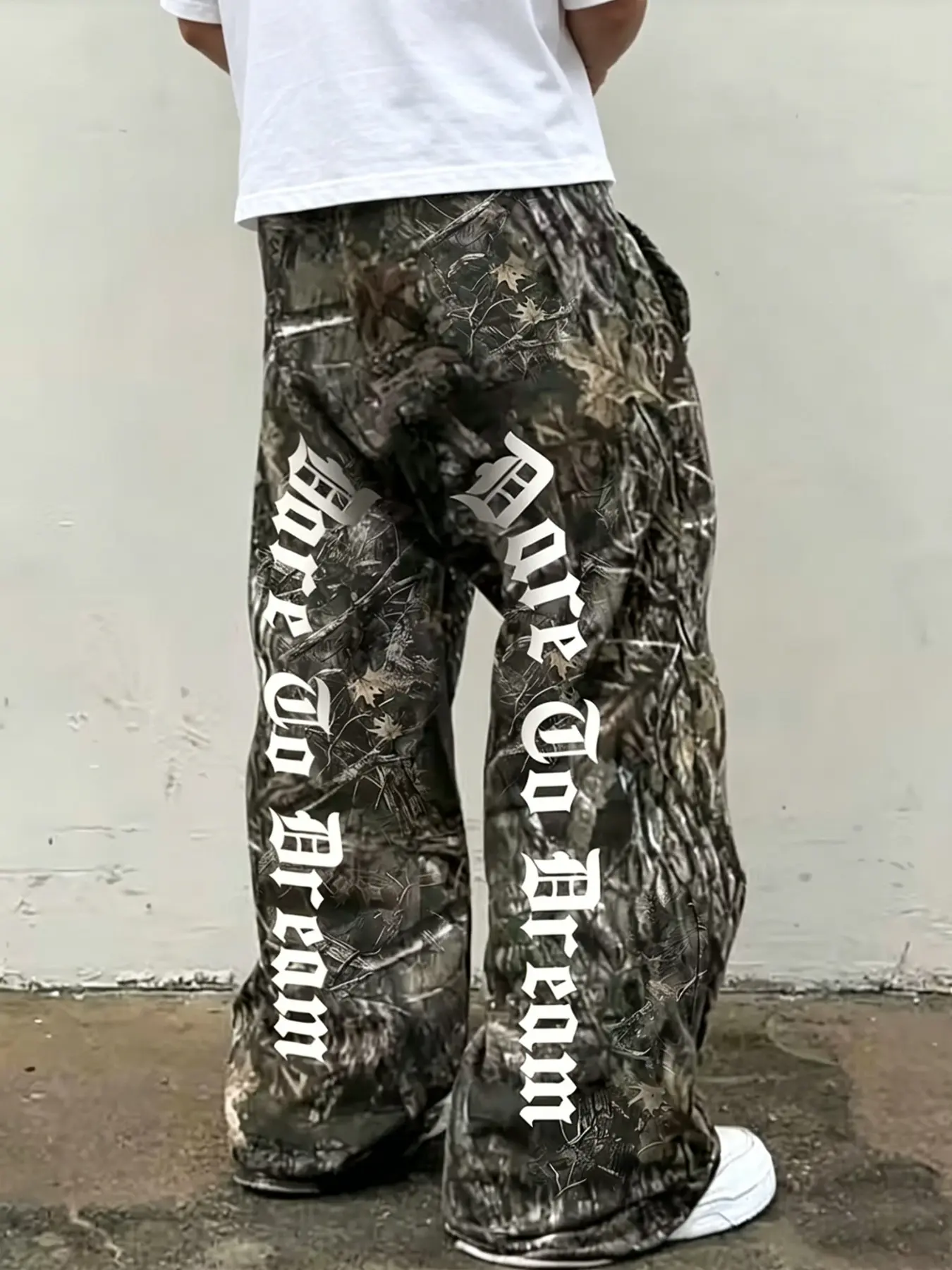 🔥 Viral Gothic Camo Wide-Leg Pants | Realtree Print + Gothic Letter Detail, Ultra Baggy & Flowy for Streetwear OOTD! Elastic Waist, Y2K Aesthetic That Slaps Everywhere 🌿 Camouflage Loose Pants All Seasons Trousers #MensStreetwear #TrendingFits