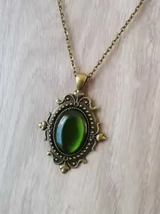 Gothic Style Pendant Necklace, Unique Design Jewelry Accessory, Perfect Gift for Gothic Fashion Lovers, Stylish and Trendy Look, Vintage Medieval Aesthetic