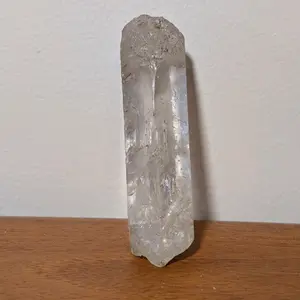 Quartz Crystal - Elegant Design with Unique Patterns - Ideal for Home Decor and Jewelry Making