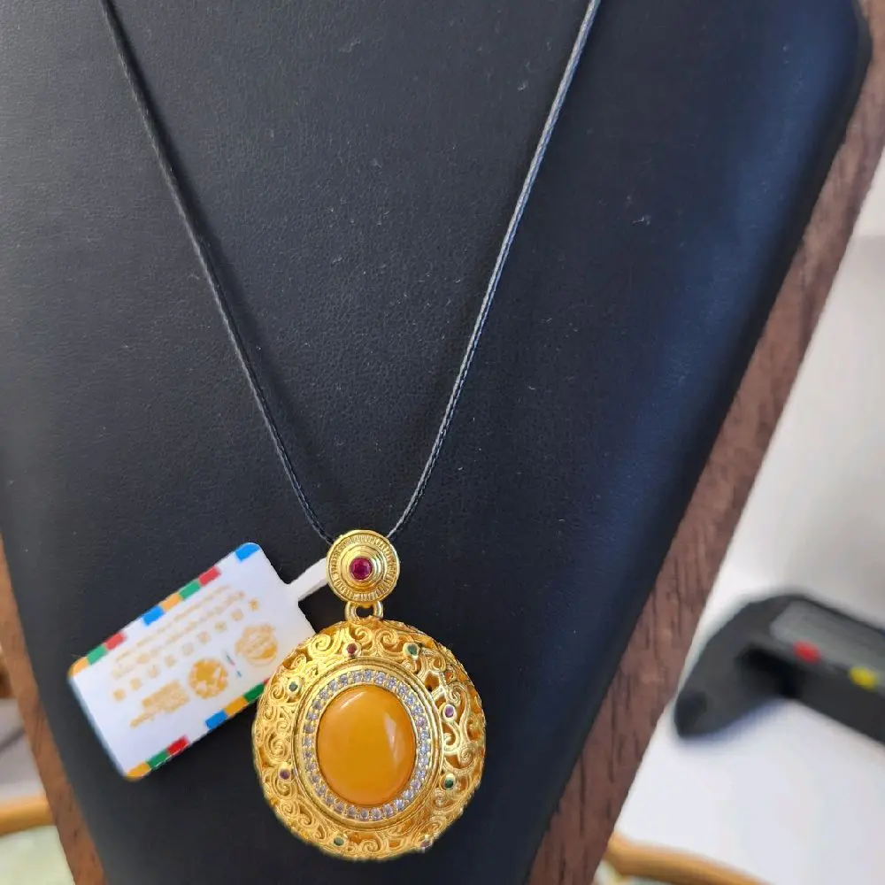 amber necklace