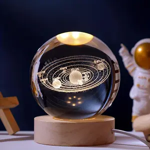 3D Moon Crystal Ball with Wooden Base Bedroom Night Light Solar System Crystal Ball Suitable for Home Decoration Collectible Gifts Suitable for Children, Space Model Collectors Crystal Moon Mannequin Lamp Decoration
