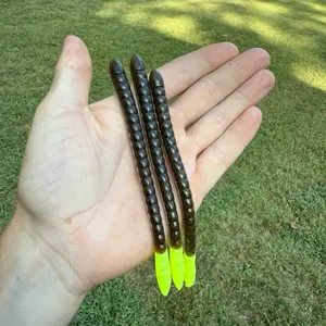 Motor Oil Chartreuse Finesse worms 6pk