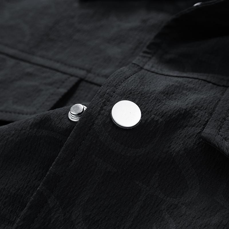 American retro full-printed tooling jacket, dark pattern jacquard multi-pocket design, a set of daily commuting, going out on the street, and skateboarding are done, and the atmosphere is full