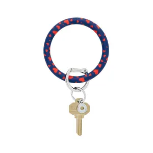 OVENTURE Silicone Big O® Key Ring - Queen of Hearts Navy with Red Hearts Round Hands-Free Functionality Water-Resistant Ultra-Lightweight Easy to Clean Gift for Women