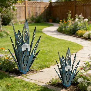 Set of 2 Metal Solar Peacock Feather Lights, Outdoor Waterproof Garden Decor, Night Lighting for Yard, Lawn & Patio, Ideal Gift for Loved Ones