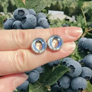 Blueberry Cas stud earrings