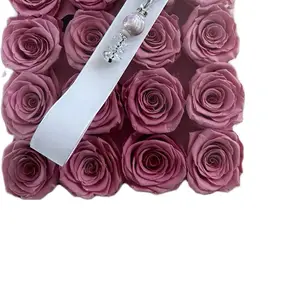 Handmade Beaded Bookmark Aesthetic Booktok Bookmark Gift for Book Lovers with Elegant Pearl and Crystal Accents