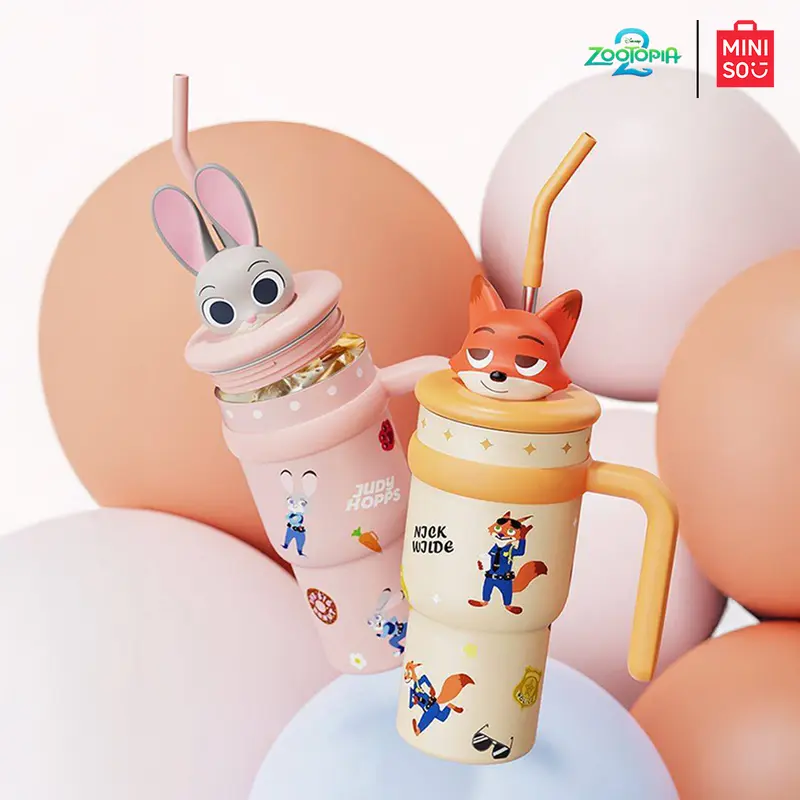 Disney Zootopia Nick & Judy Insulated Tumbler - 700ml/23.67oz Water Bottle with Detachable ABS Lid, Safe Eco-Friendly Material, Adorable Zootopia Character Design, Hot/Cold Drinks, DIY Fun, Portable, Fan Use, Back to School