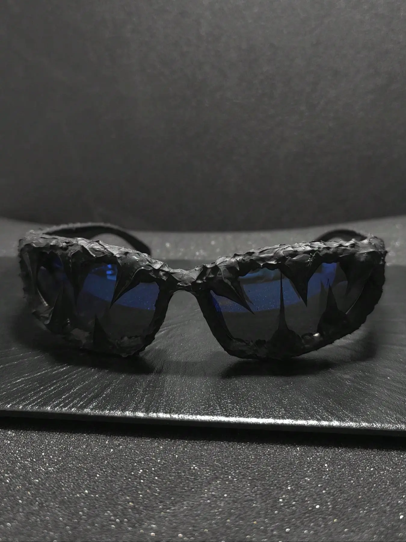 Venom Droplet Glue Fluid Dance Glasses, Handmade Random Effect Halloween Party Supplies Decorations, Casual Style Plastic Frame, All Seasons Use, Accessories