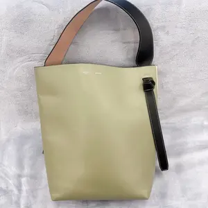 Pre-owned Celine leather Bucket Bags Green Twisted Cabas Bucket Bag XiaoTang0042