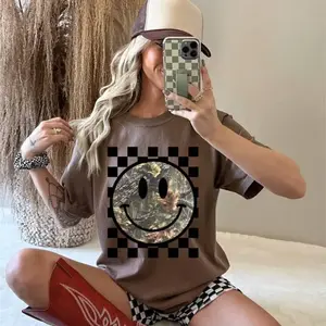Comfort Colors Checkered Camo Happy Face T Shirt, Trendy Smiley Graphic Tee, Retro Streetwear T-Shirt, Funny Aesthetic TShirt, Gift for Women Men, Casual Cool Graphic Tee